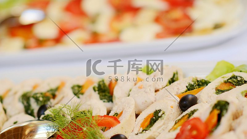 行业现状：市场竞争激烈，利润率波动